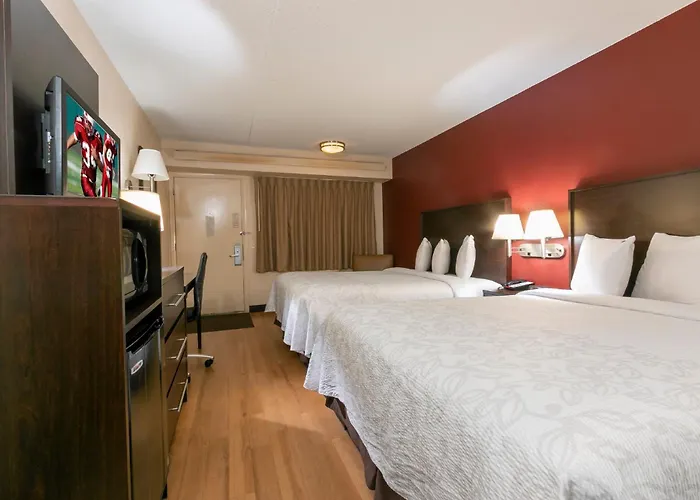 Red Roof Plus+ Chicago - 3* Willowbrook