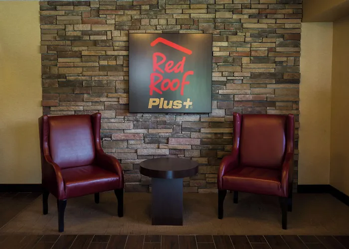 Red Roof Plus+ Chicago - Hotel Willowbrook