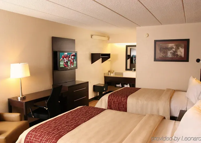 Hotel Red Roof Plus+ Chicago - 3*