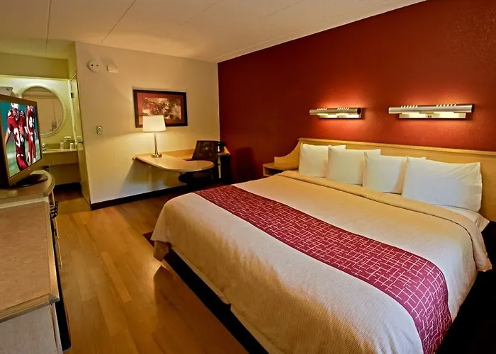 Red Roof Plus+ Chicago - 3* Willowbrook
