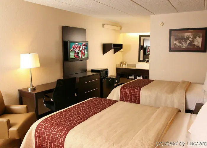 Hotel Red Roof Plus+ Chicago - Willowbrook